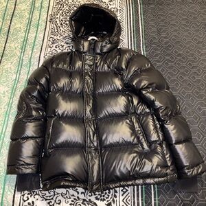 Aritzia Mr. Super Puff Men's Large Puffer Jacket High Gloss Black Down